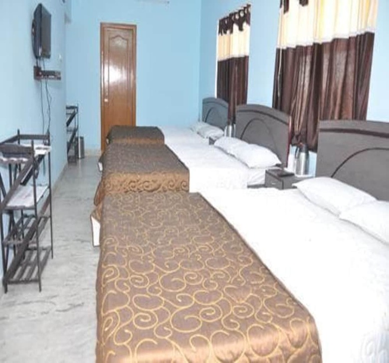 Hotel Jypore Saffron Inn & Suites