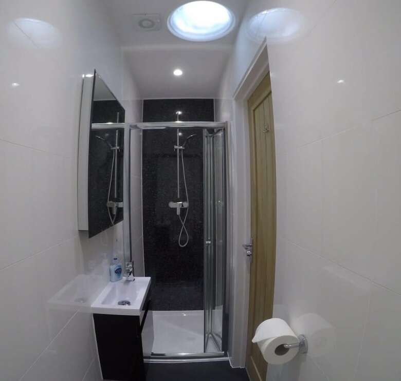 Deepcut Lodge Bed & Breakfast