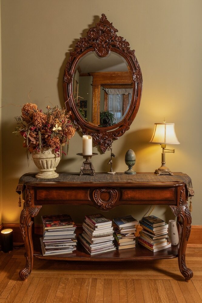 Honeybee Inn Bed & Breakfast