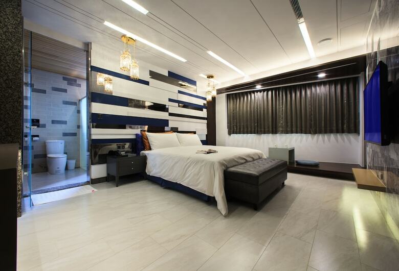 Hotel Chen He Spa Motel