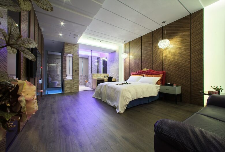 Hotel Chen He Spa Motel