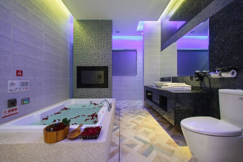 Hotel Chen He Spa Motel