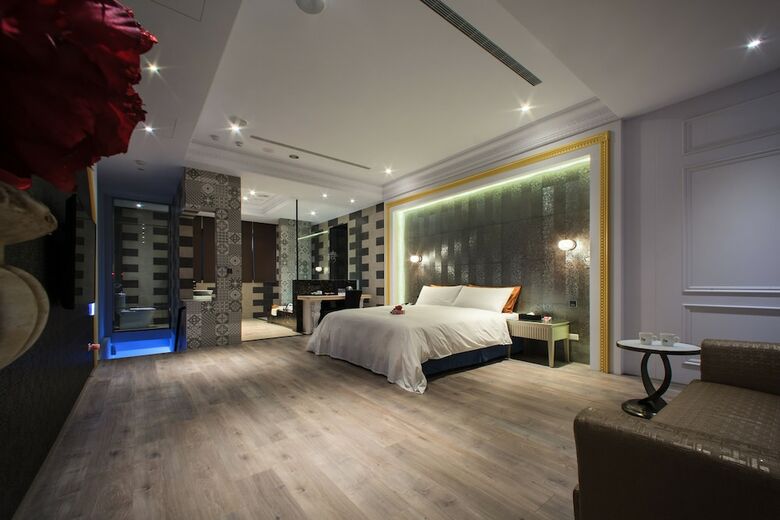 Hotel Chen He Spa Motel