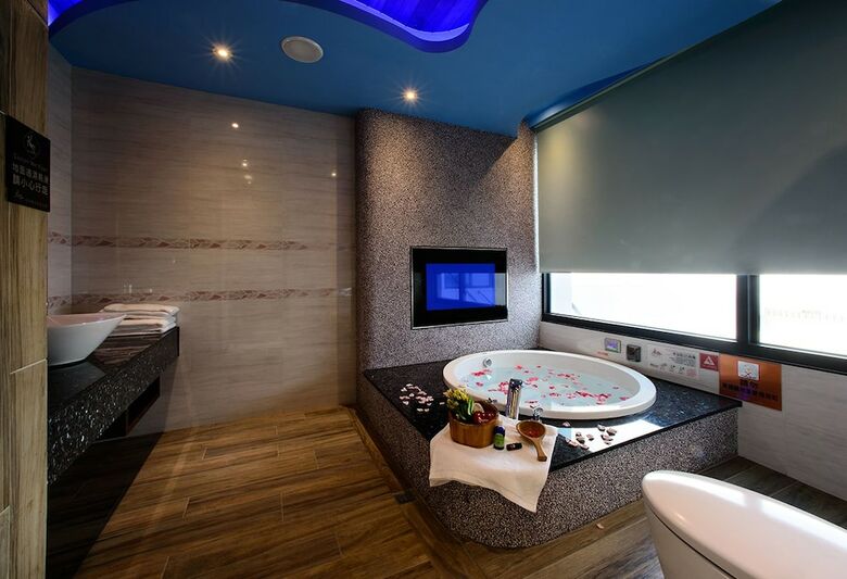 Hotel Chen He Spa Motel