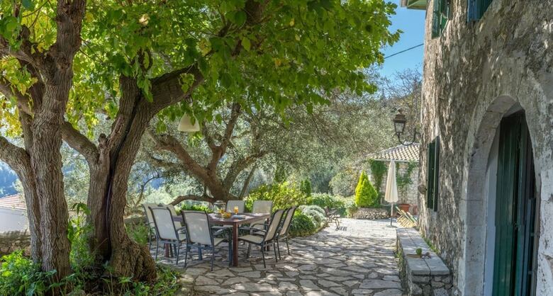 Villa Old House