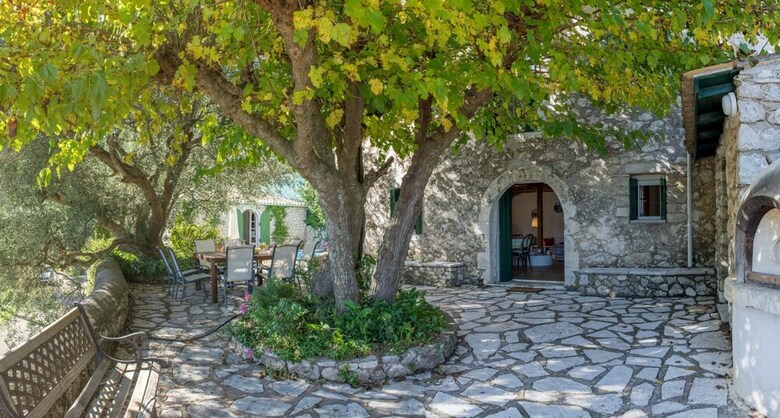 Villa Old House