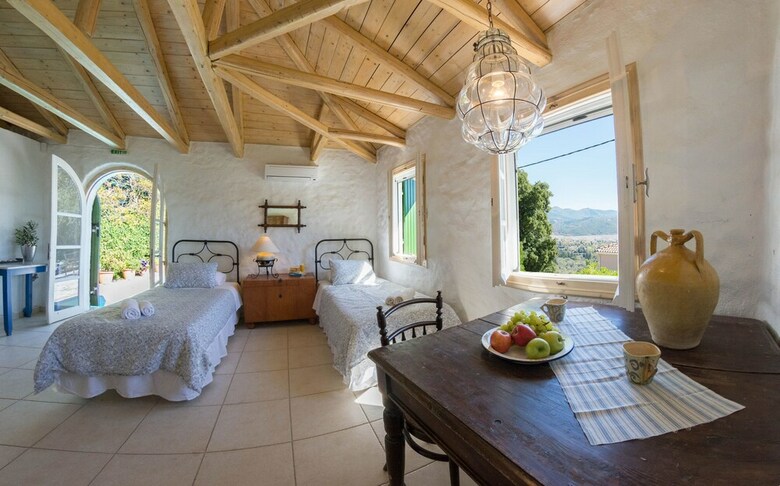 Villa Old House