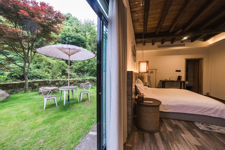 Bed & Breakfast Home To Home