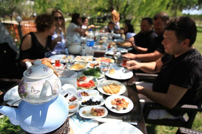 Hotel Otantik Tas Ev