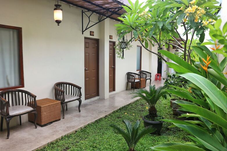 Bed & Breakfast Hinggil Homestay