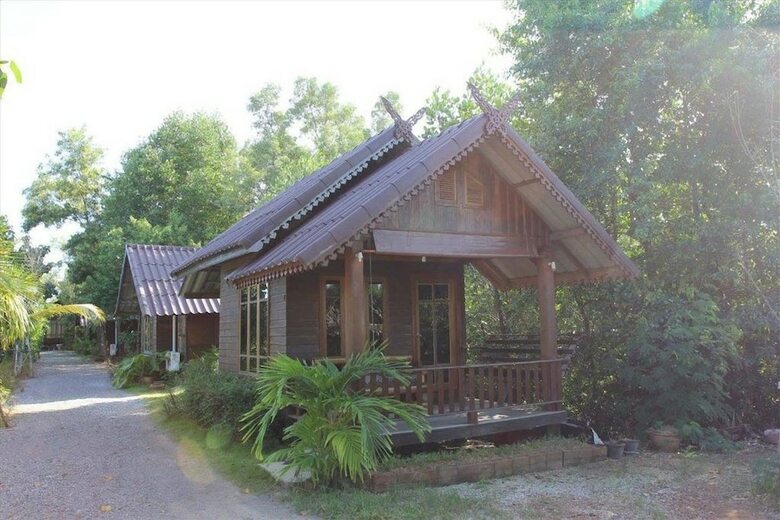 Hotel Suchanaree At Leam Ngop