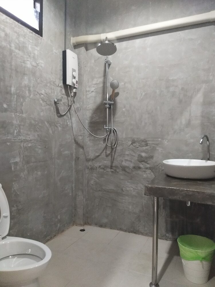 Hotel Suchanaree At Leam Ngop