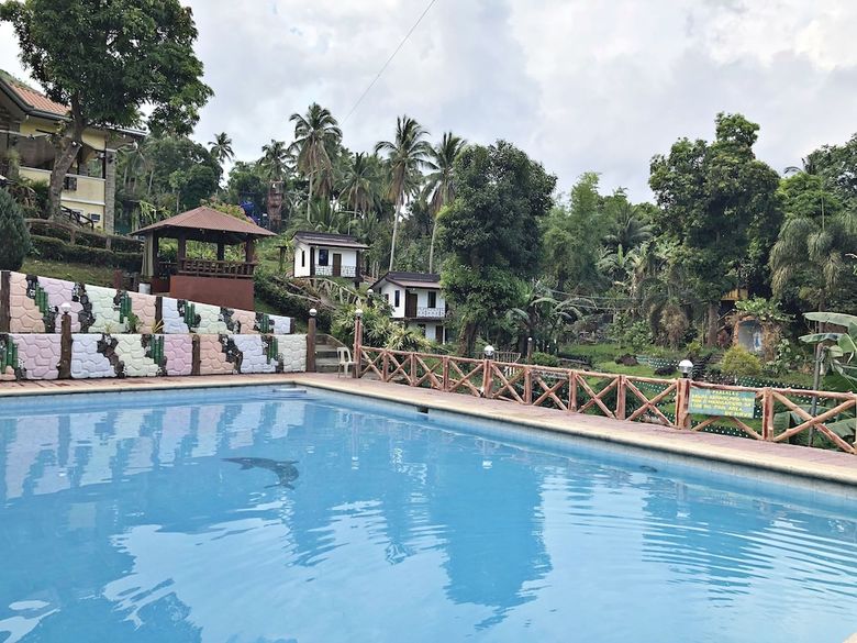 Hotel Mt. Maculot View Resort