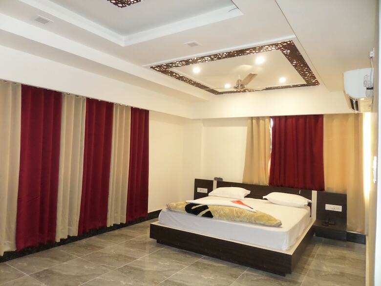 Hotel Raj Mahal