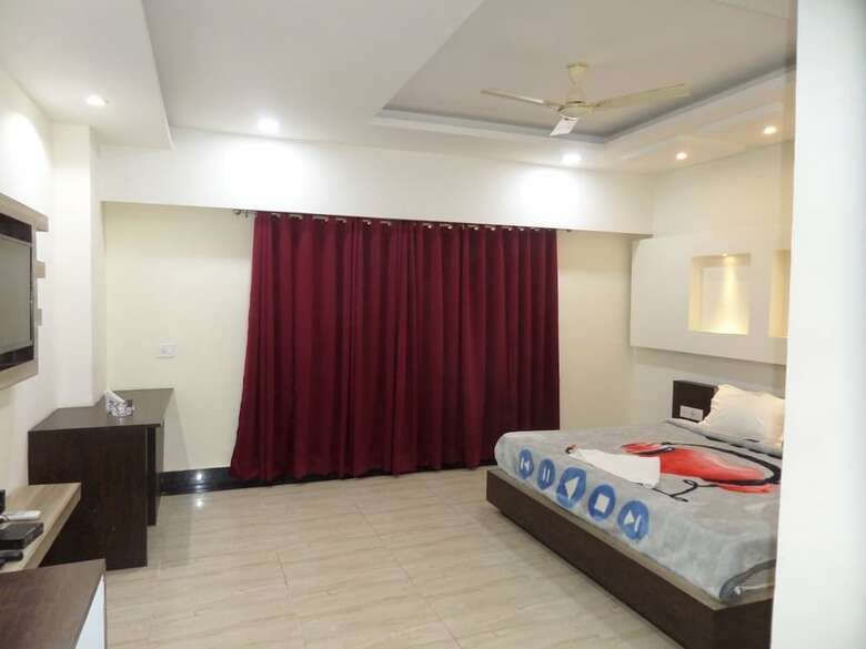 Hotel Raj Mahal