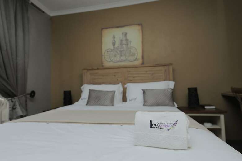 Ledumo Lodge