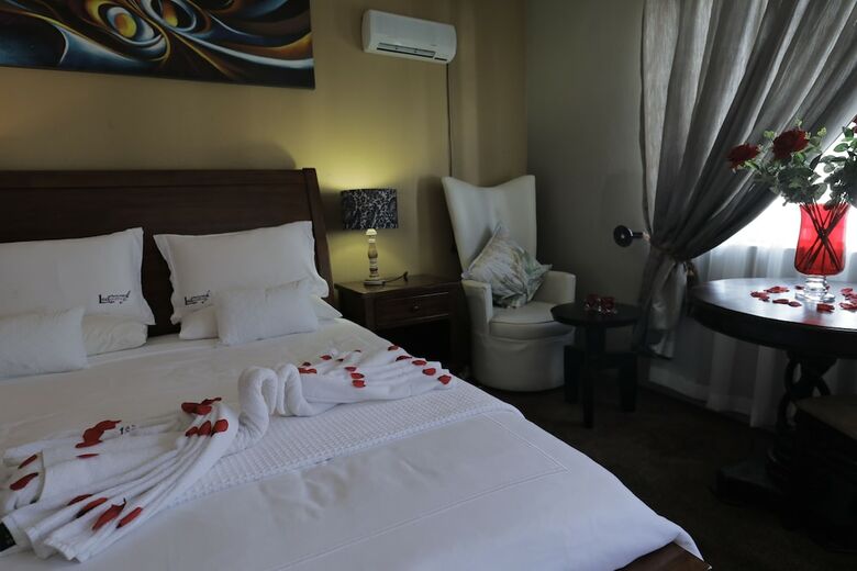 Ledumo Lodge