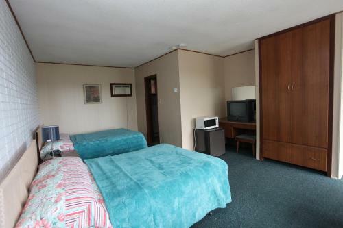 Riverside Motel