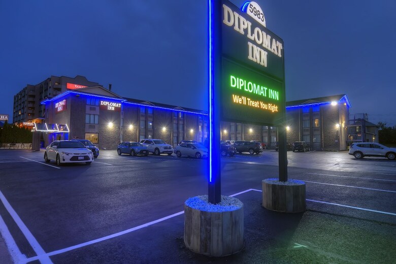 Hotel Diplomat Inn