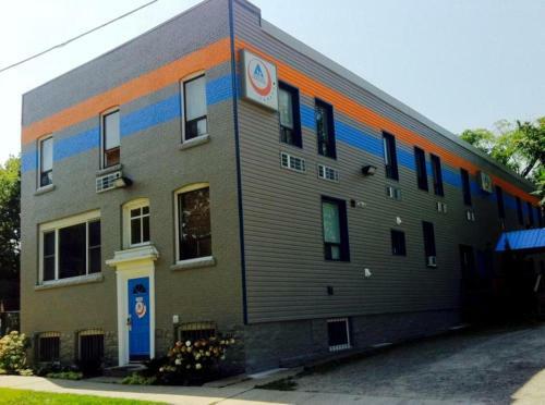 Hostelling International Niagara Falls