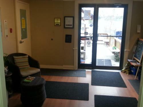 Hostelling International Niagara Falls