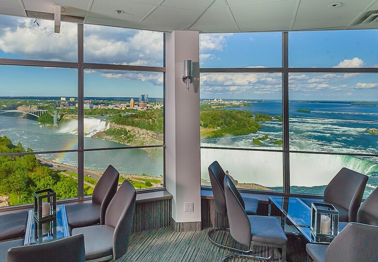 Tower Hotel At Fallsview