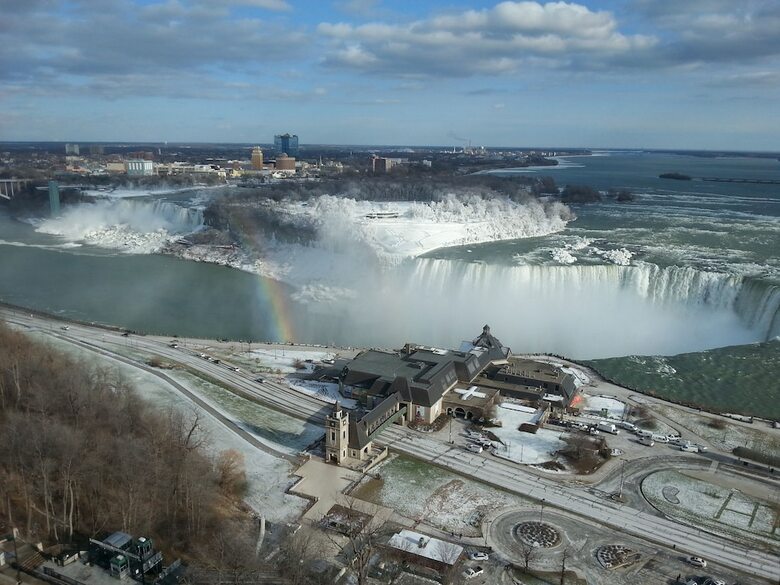 Tower Hotel At Fallsview