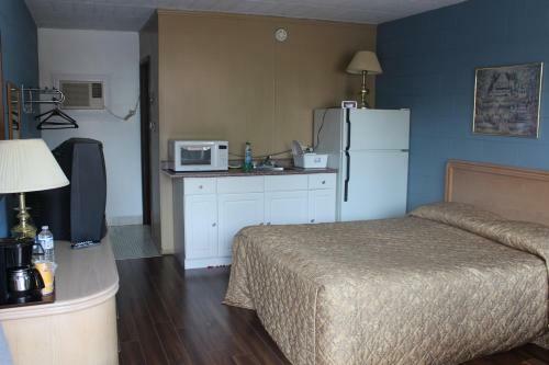 Motel Ritz Inn Niagara & Wedding Chapel