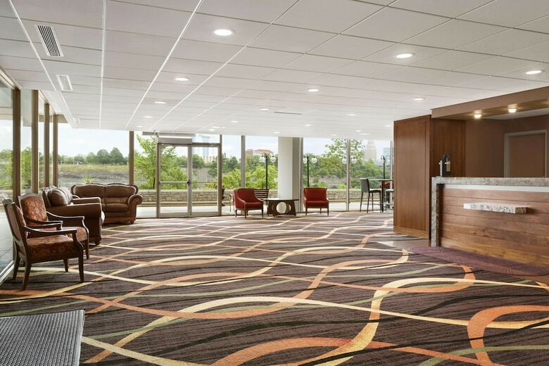 Hotel Travelodge By Wyndham Niagara Falls Fallsview