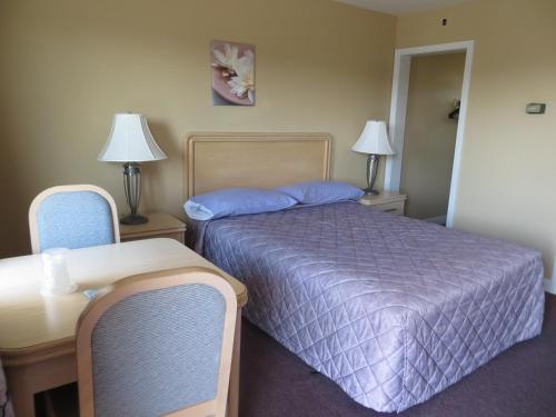 Riverview Motel