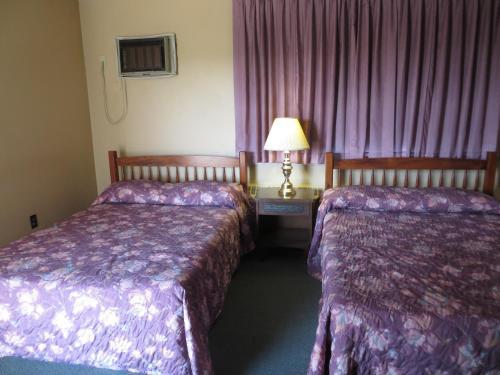 Riverview Motel