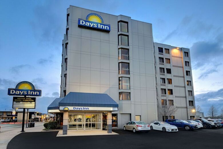 Hotel Days Inn - Niagara Falls, Near The Falls