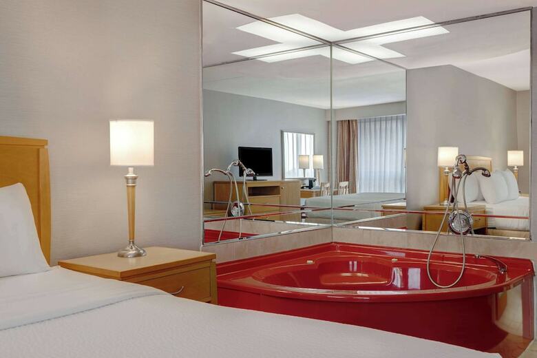 Hotel Days Inn - Niagara Falls, Near The Falls