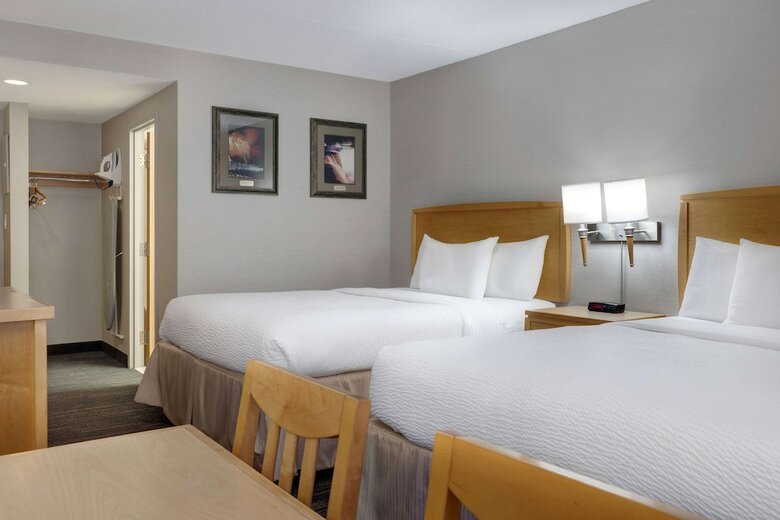 Hotel Days Inn - Niagara Falls, Near The Falls