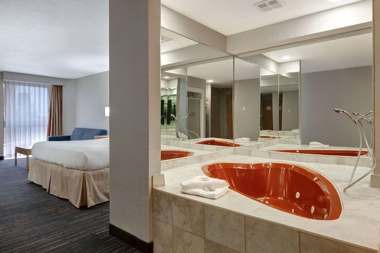 Hotel Days Inn - Niagara Falls, Near The Falls