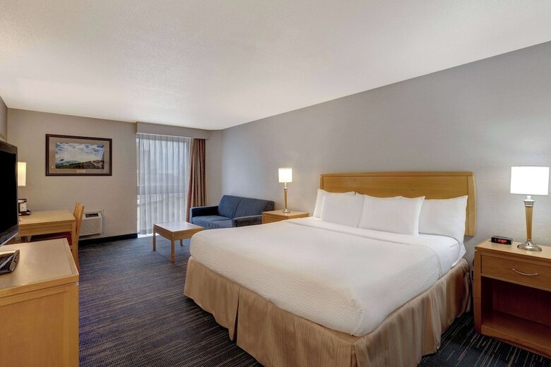 Hotel Days Inn - Niagara Falls, Near The Falls