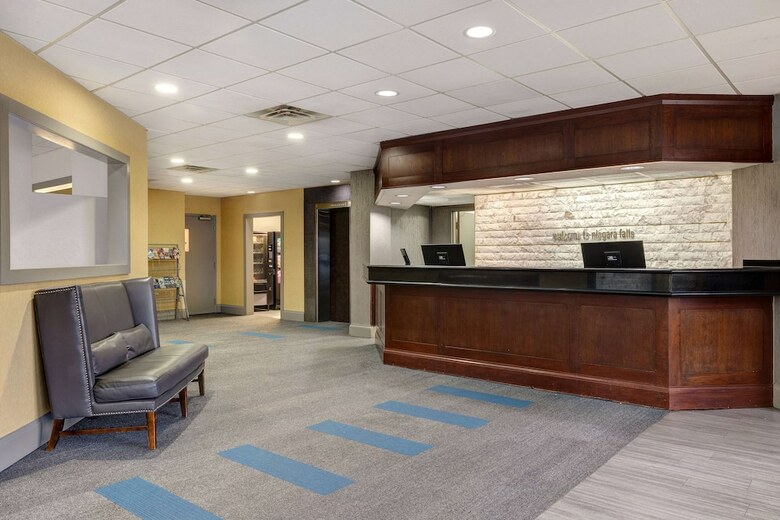 Hotel Days Inn - Niagara Falls, Near The Falls