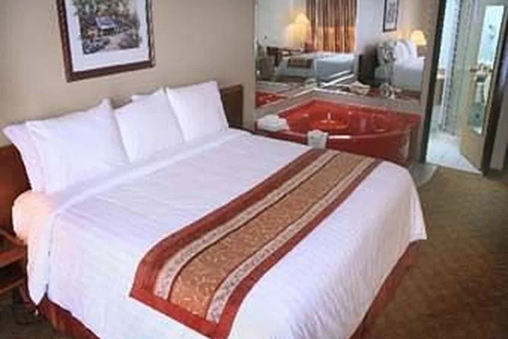 Hotel Days Inn - Niagara Falls, Near The Falls