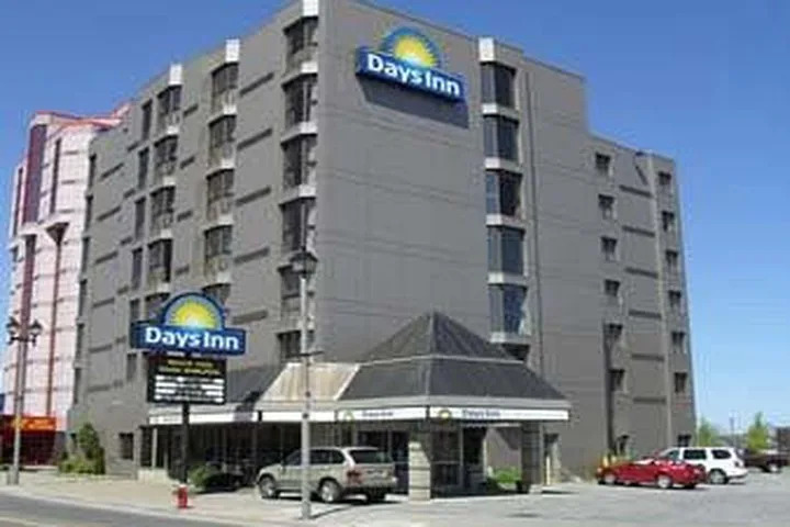 Hotel Days Inn - Niagara Falls, Near The Falls