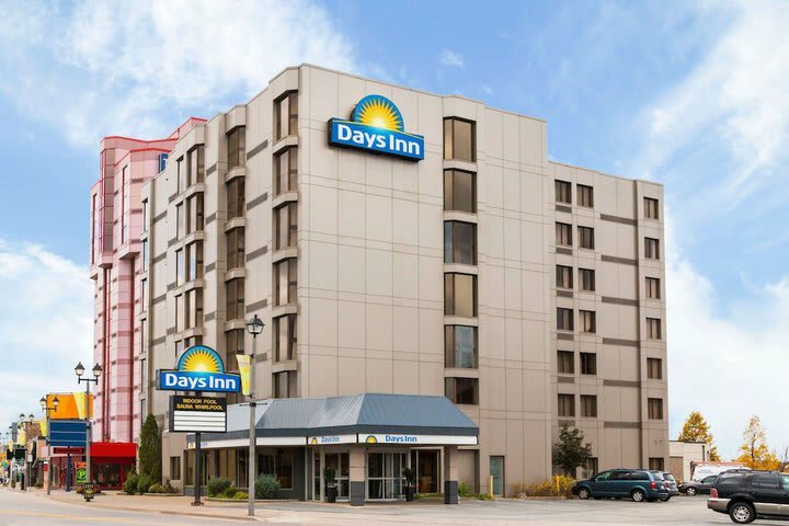 Hotel Days Inn - Niagara Falls, Near The Falls