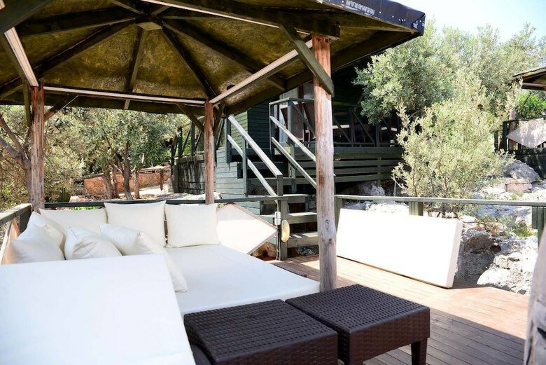 Hotel Nuri's Beach Bungalow