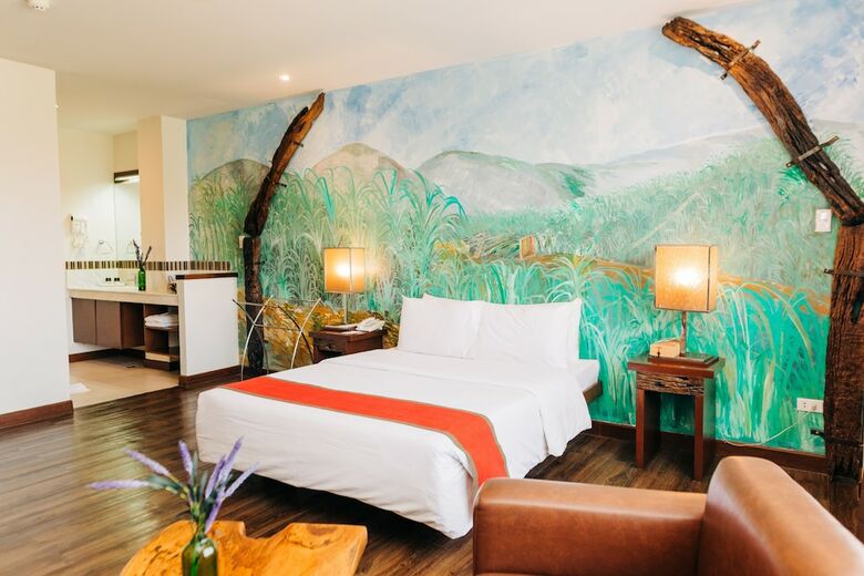 Hotel Nature's Village Resort