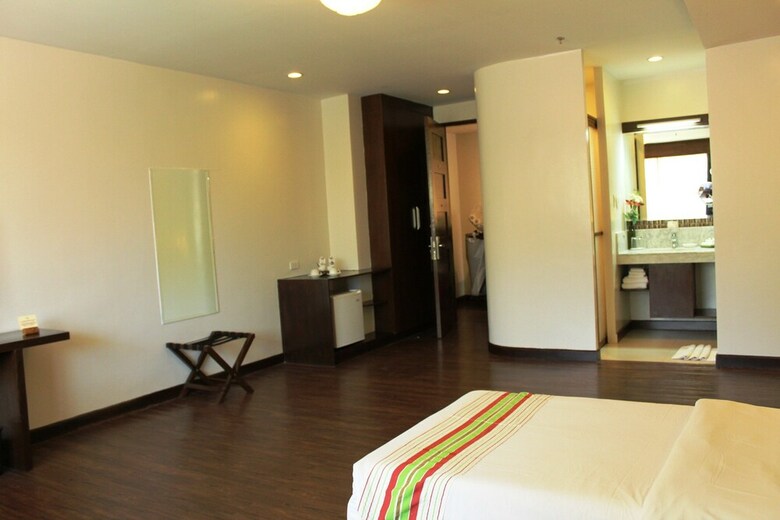 Hotel Nature's Village Resort