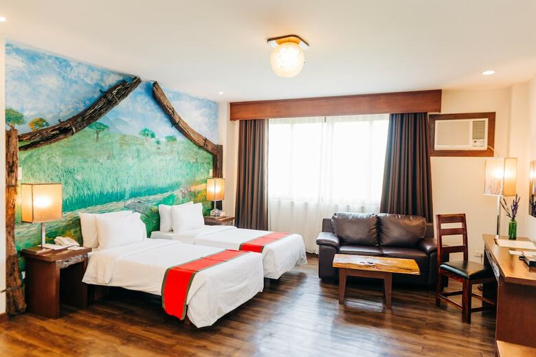 Hotel Nature's Village Resort
