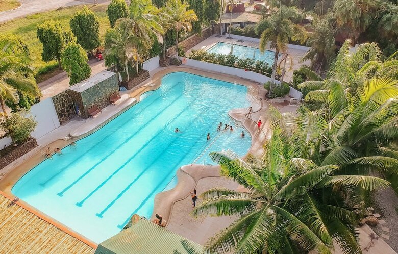 Hotel Nature's Village Resort