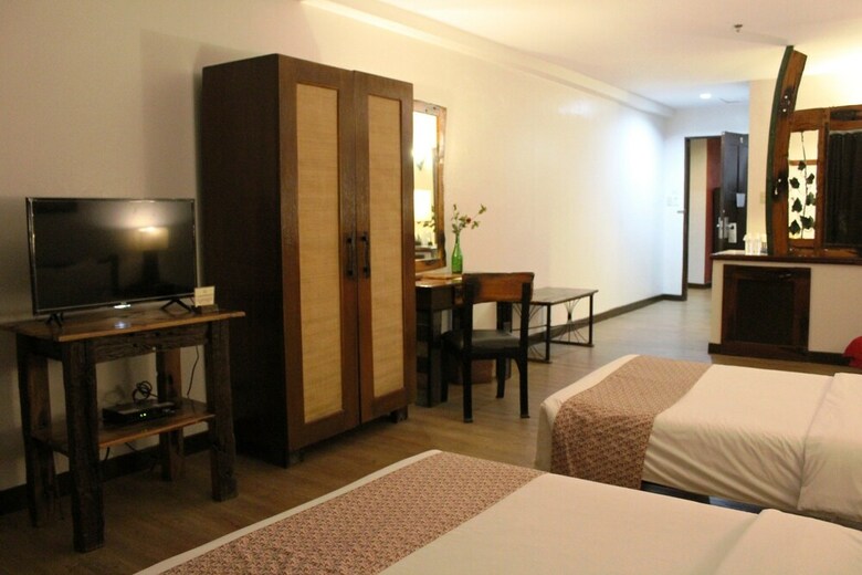 Hotel Nature's Village Resort