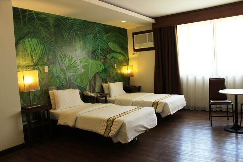 Hotel Nature's Village Resort