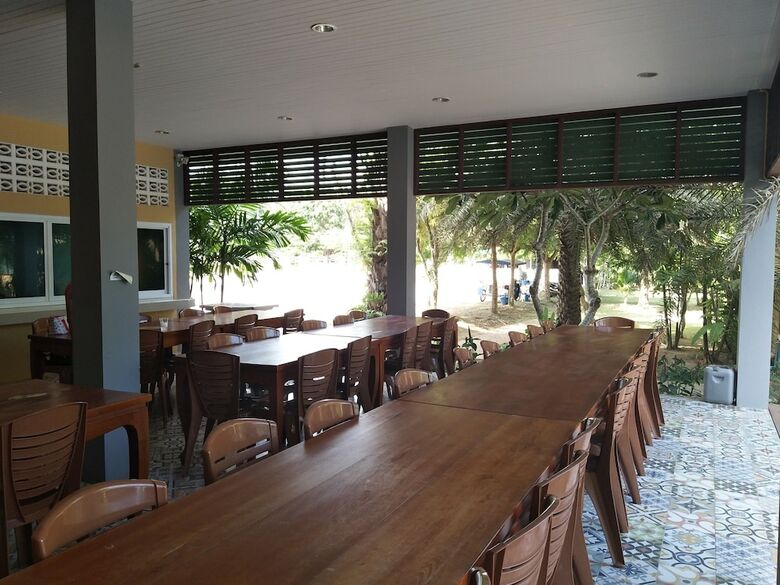 Hotel Sugar Palm Resort