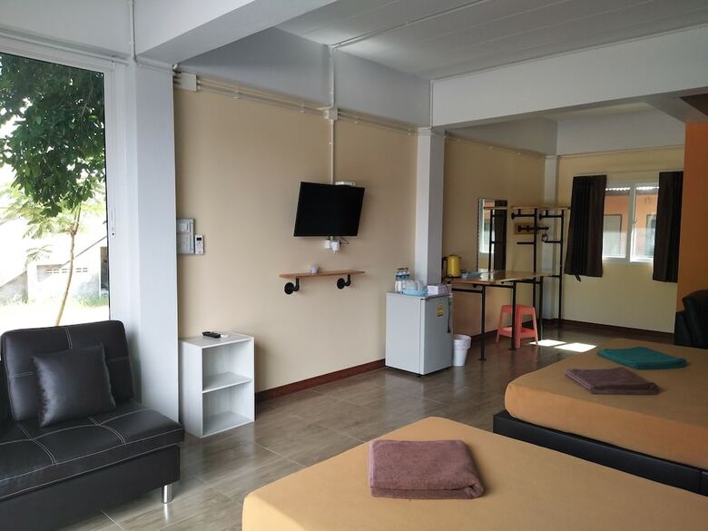 Hotel Sugar Palm Resort