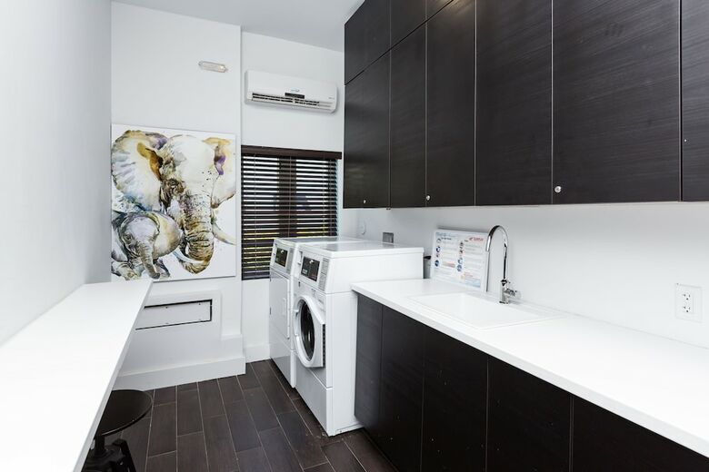 Apartamentos Zenmotel Inn By Rocketstay